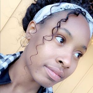 Meet your Posher, Latasha